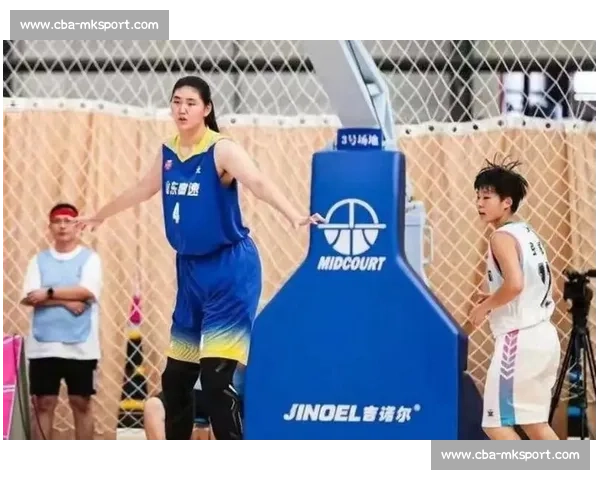 山东 2 米 27 少女张子宇：中国女篮崛起的内线新核