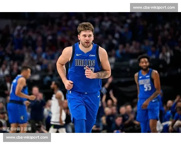 美媒权威分档现役控卫：库里屈居二档，一档双星引热议