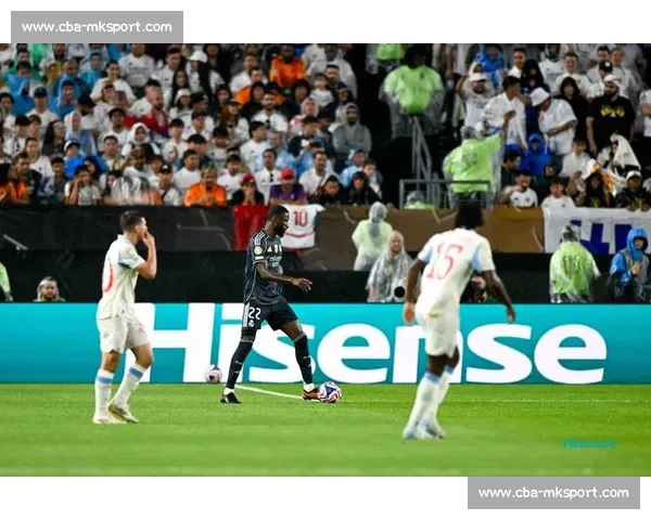 尤文 1200 万欧抛售比利时新星，英超德甲豪强争夺边路快马